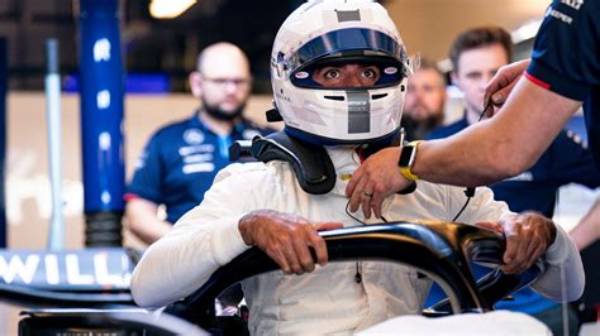 Carlos Sainz's Real Support Team: from Childhood in Madrid to Williams F1 Era