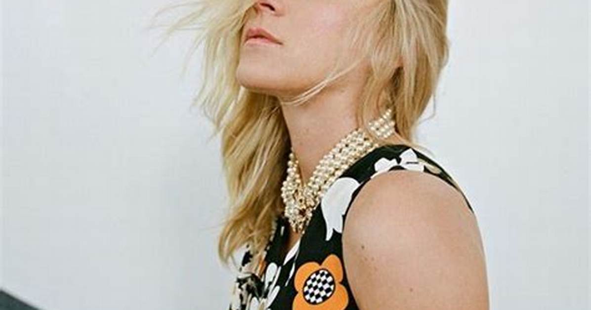 Chlo%C3%Ab Sevigny S Surreal Photoshoot Decoded the 1200. Jpg