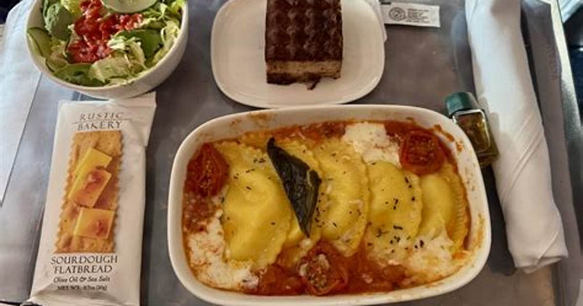 Delta Refreshes Onboard Menus: Mozzarella Mezzaluna Debuts on Transcon Routes