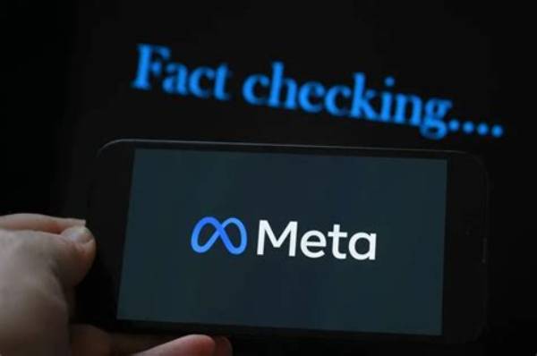 Fact-Checking Meta Outreach: Official Creator Applications Vs. Cold Pitches