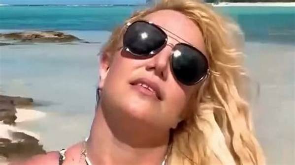 How Britney Spears' Tropical Getaway Photos Sparked a Worldwide Pop Culture Debate