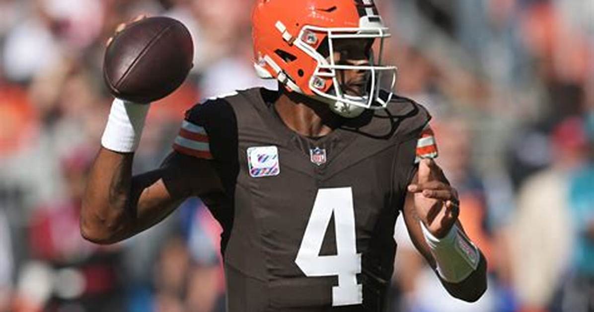 How Deshaun Watson’s Browns Success Instantly Brought Back That Viral Mia Khalifa Clip