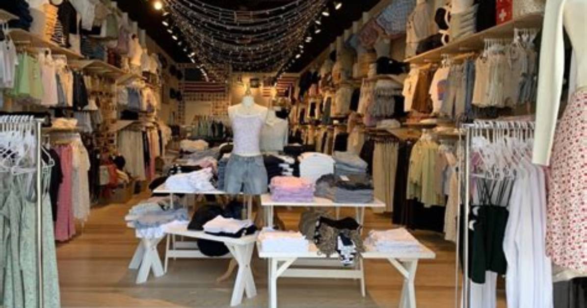 Inside Brandy Melville's 'One Size Fits Small' Model: Fact-Checking the Myth