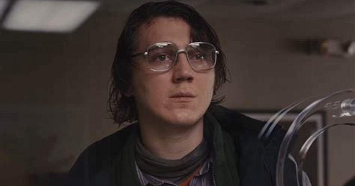 Inside Paul Dano’s Method: How the Wizard of the Kremlin and East of Eden Redefine His Craft