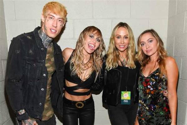 Miley Cyrus' Brother’s Forgotten Band: the Wild True Story of Metro Station