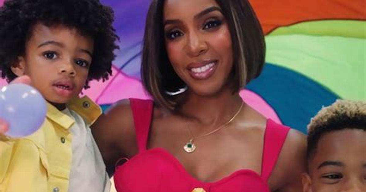 The One Golden Parenting Rule Kelly Rowland Uses to Raise Her Sons with Clear Boundaries