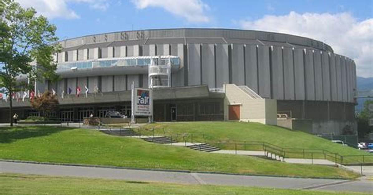 The Ultimate off Campus Filming Locations Guide: Campus Quads, Rinks, and Hangouts