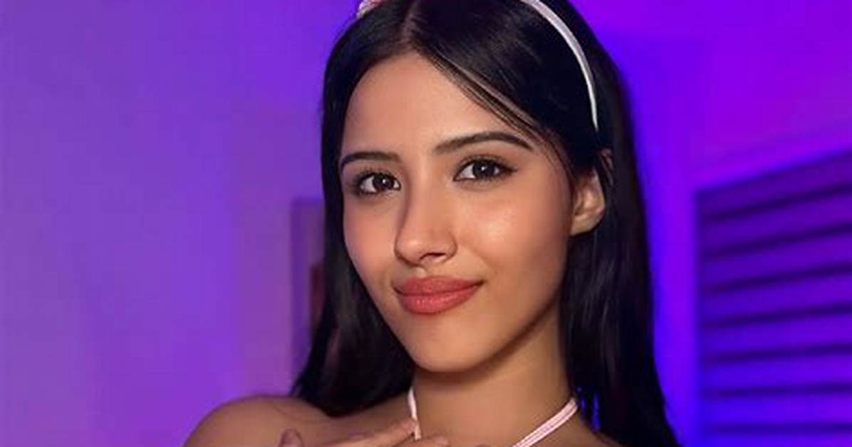 Who Is Strawberrytabby? Everything to Know About the Streamer, Past Bans, and Recent Headlines