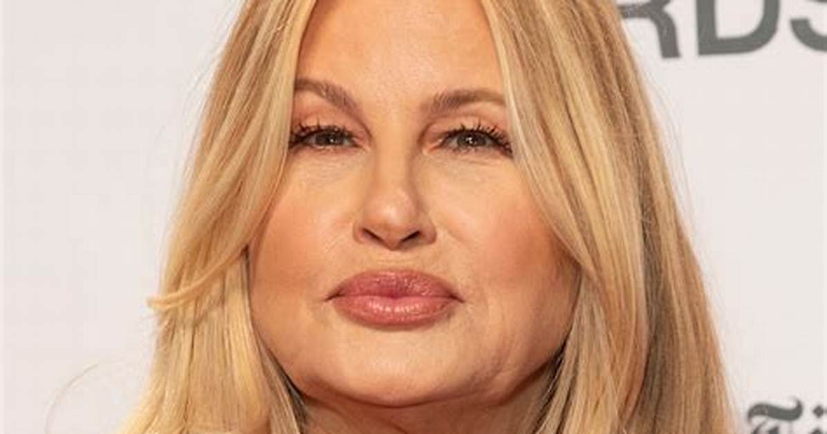 Why Jennifer Coolidge’s Iconic Hot Dog Quote Is Dominating Tiktok Food Trends in 2026